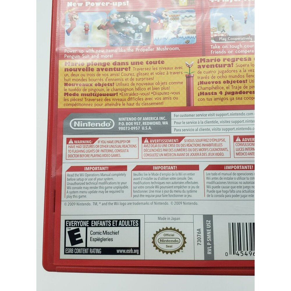 New Super Mario Bros Wii Game in Case with Book, Rated E, 2009, No Scratches - Picture 3 of 7
